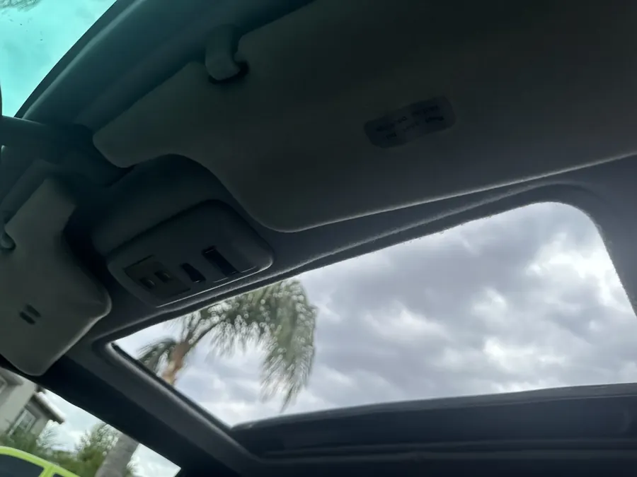 Sunroof opened and checked, Riverside area
