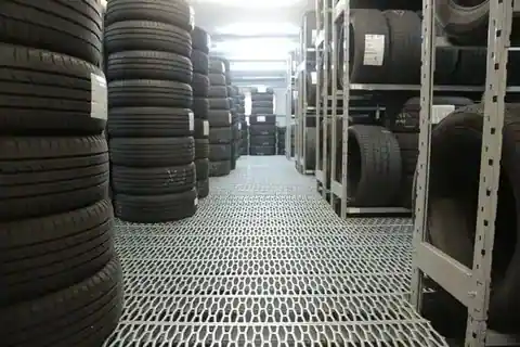 Mike's Service Center in Green Bay