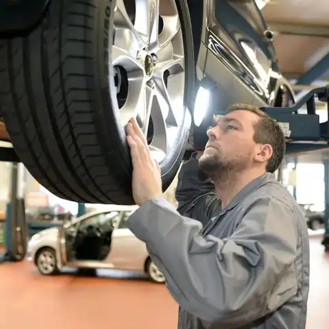 ESLI'S AUTOMOTIVE LLC in Midland