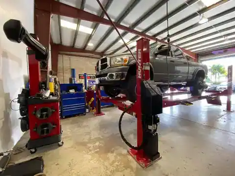 Auto repair in Lihue, HI