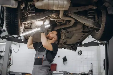 MW Auto & Truck Repair in Warwick