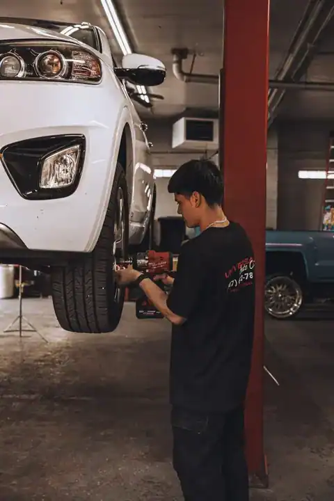 Universal Auto Care Inc. in Waukegan