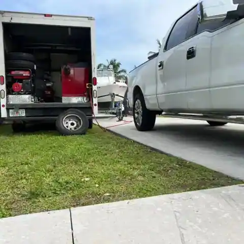Mobile Tire Service Road Mobile Tire Shop 24/7 in Miami