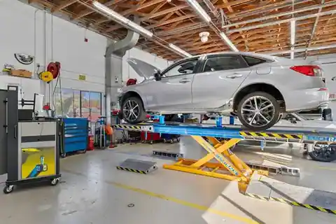 McLeod Auto Body in Kirkland