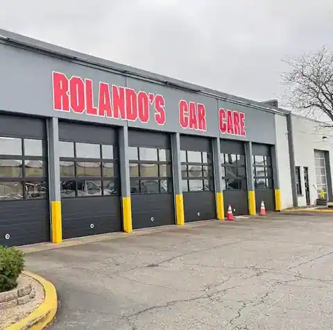 Rolando's Car Care in Elk Grove Village