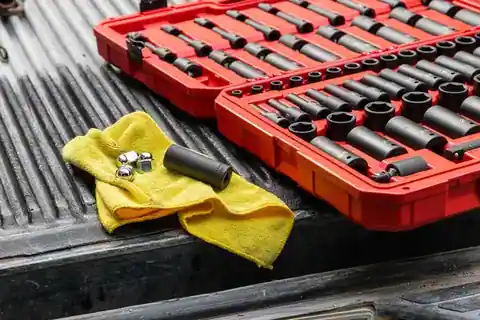 MOBILE VEHICLE MAINTENANCE in Kingsburg