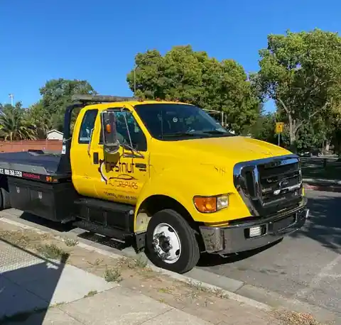 Chestnut Auto Repairs & Towing in Redwood City