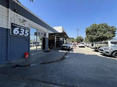 A J's Auto body & Paint in Arcadia