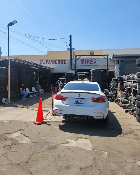El Pariente Tires in Arleta