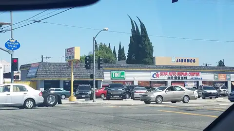 star auto repair center in Artesia