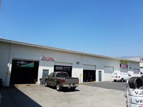 Auto repair in Azusa, CA