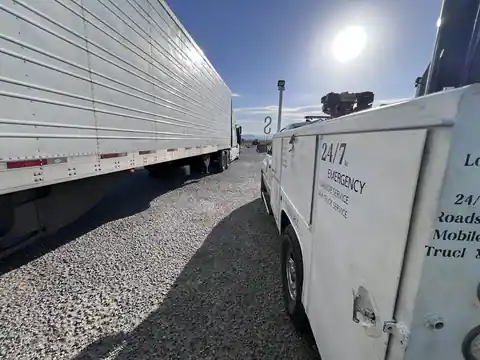 I-15 Desert Roadside Service & mobile tires in Baker