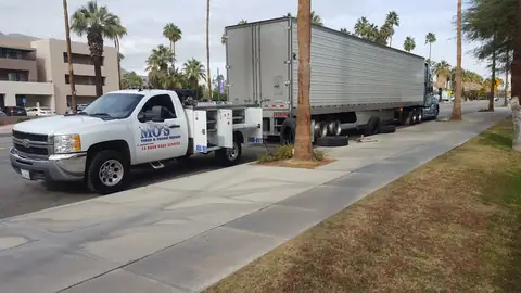 Mo's Tires & Truck Repair in Banning