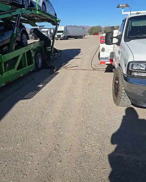 Mobile Tires ROAD SERVICE 24HRS (Semi Truck ONLY) in Barstow