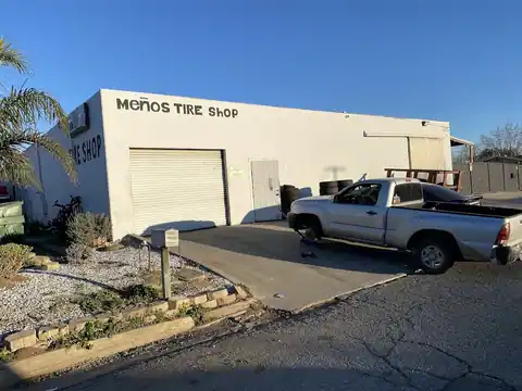 Meno's Tire Shop in Beaumont