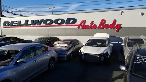 Bellwood Auto Body in Bell