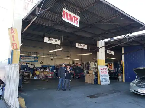 G&M Automotive Services in Bell