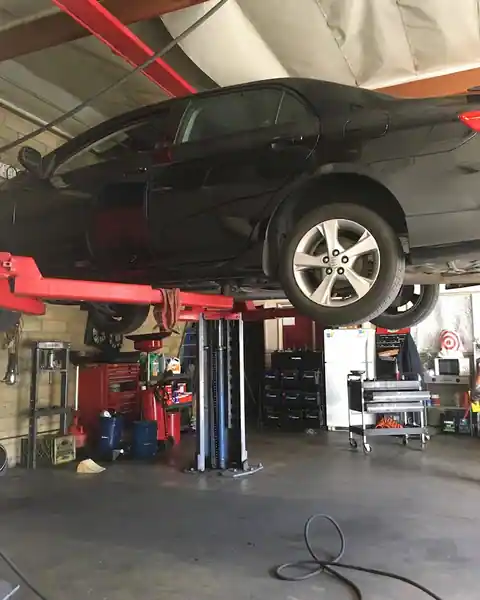 2 Nations Auto Repair in Bell Gardens