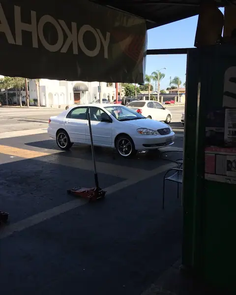 Brite White Tire in Bell Gardens