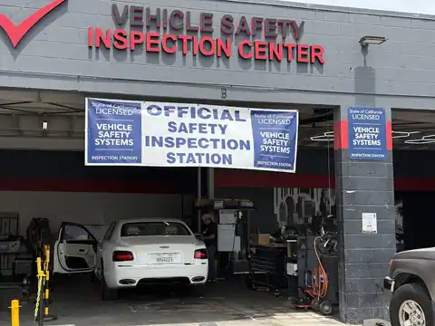 Brake and Lamp Vehicle Safety Inspection Center in Bellflower