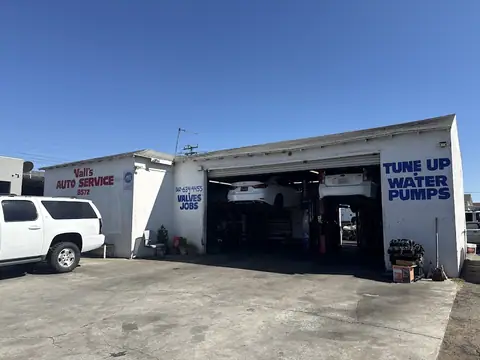 Vall’s auto service in Bellflower