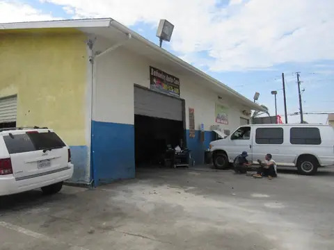 Banuelos Auto Care in Bloomington