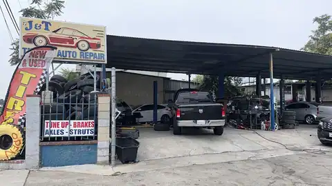 Colima Tire Shop LLC in Bloomington