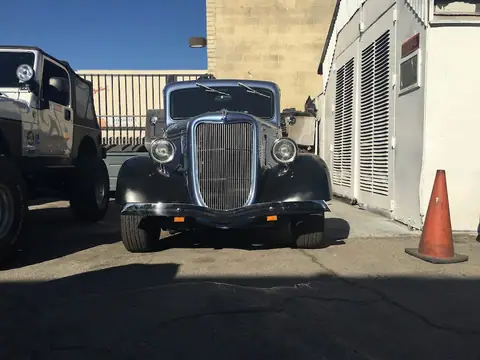 Elegant Auto Sport in Burbank