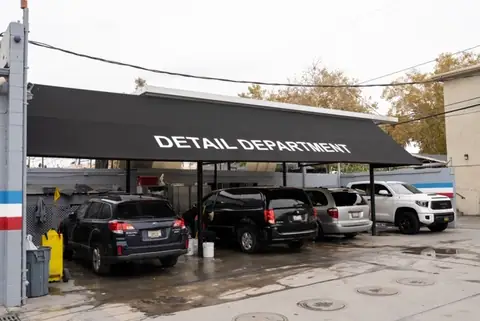 Canoga Auto Body in Canoga Park