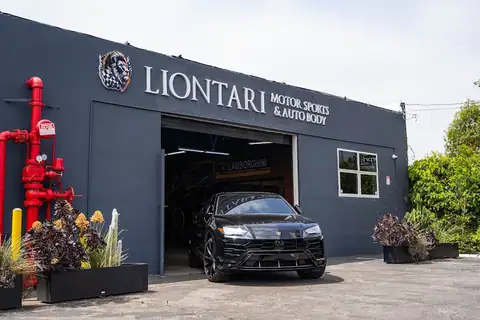 Liontari Motorsports & Auto Body in Canoga Park