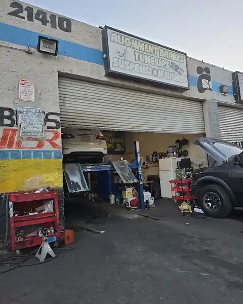SG Motorsportz in Canoga Park