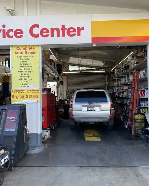De Soto Auto Repair in Chatsworth