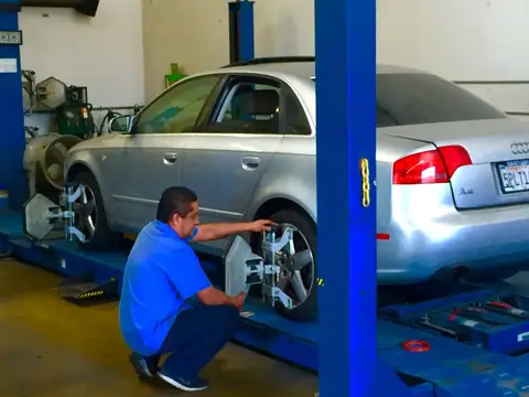 Alpha Collision Center in Chino