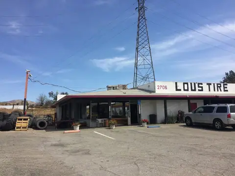 Lou's Tire Service in Colton