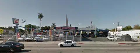 Mr Auto Center in Compton