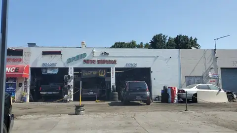 Speed Auto Service in Compton