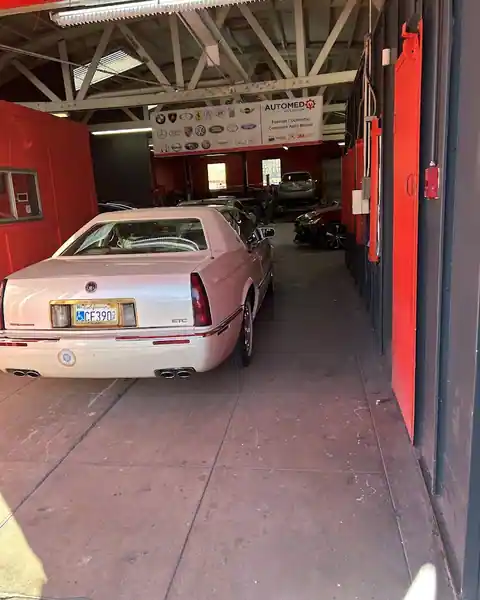 TOMMI'S AUTO REPAIR in Compton