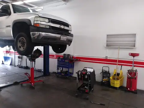 C&D auto repair in Corona