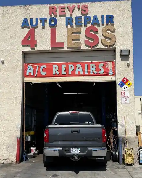 Rey's Auto Repair 4 Less in Corona
