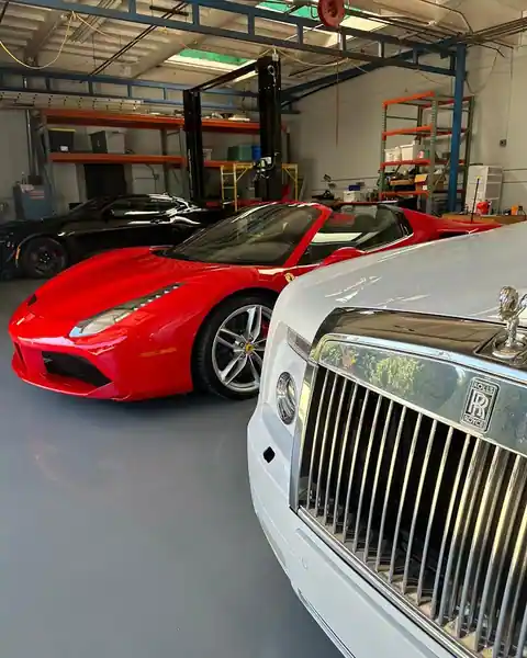 LA Collision Center in Covina