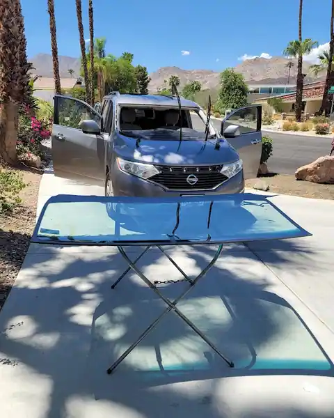 Lopez Auto Glass in Desert Hot Springs