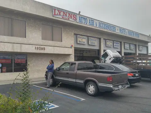 Lynn's Auto Air, Inc. in Downey