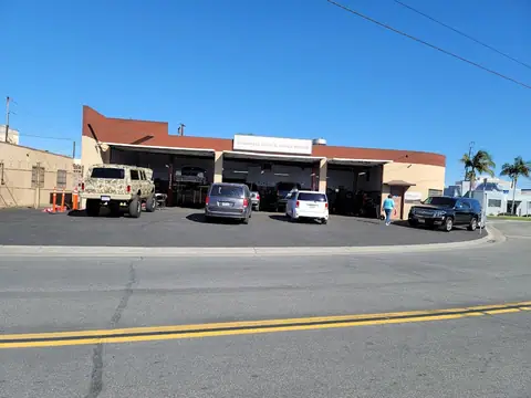Stewart's Automotive in Downey