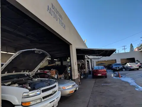 Budtho Auto Tech in Eagle Rock