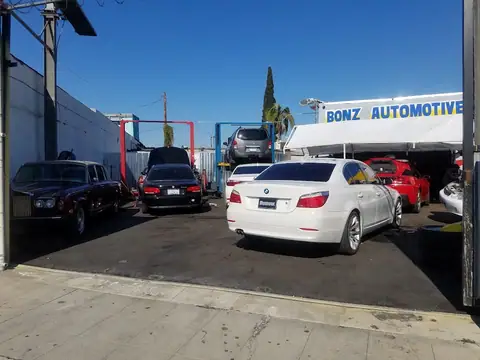 Bonz Auto Mecanic in East Los Angeles