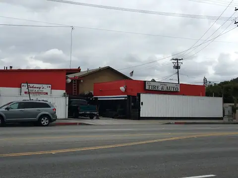 Johnny's Tire & Auto in El Monte