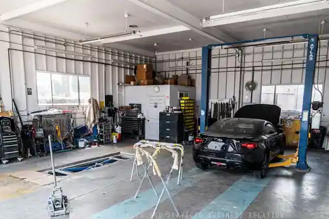 iDeal Auto Body Services of El Monte in El Monte