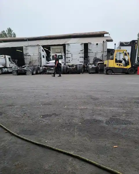 JAS Truck Repair in Fontana