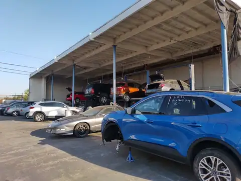 Leo's Auto Repair in Fontana