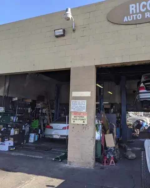 Ricos Auto Repair & Smog in Fontana
